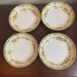Meito 1950’s set of 4 dessert/ berry bowls made in Japan